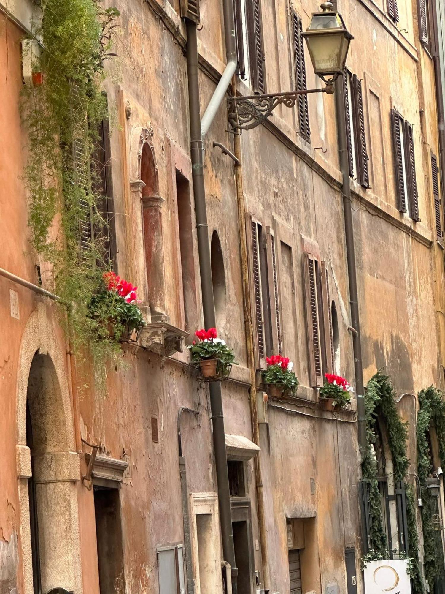 Hotel Affreschi Al Pantheon Roma Exterior foto